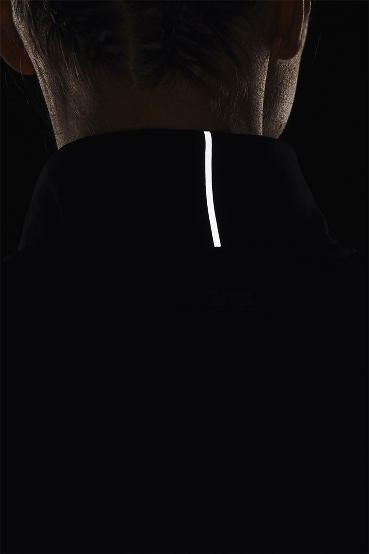 Picture of Under Armour Women's UA Storm Daytona Full Zip Cardigan - Black 001- XXL ONLY